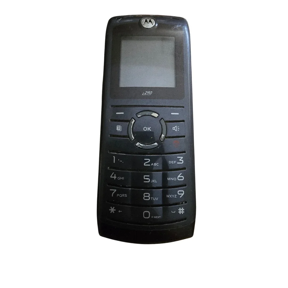 Vintage Y2K Motorola i290 Boost Mobile Cell Phone Collector Prop Non-Working